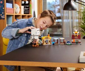 LEGO® Minecraft® Нападението на огнения призрак 21273
