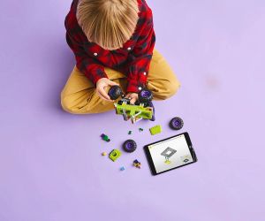 LEGO® Marvel Камионът на Хълк срещу Танос 76312 