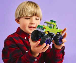 LEGO® Marvel Камионът на Хълк срещу Танос 76312 