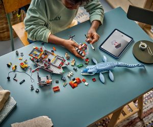 LEGO® Jurassic World Атака на лодката от мозазавър 77983