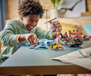 LEGO® Jurassic World Атака на лодката от мозазавър 77983