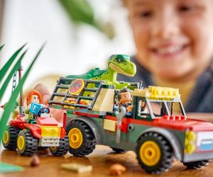 LEGO® Jurassic World Камион за транспортиране на млад тиранозавър рекс 77978