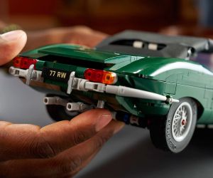 LEGO® Icons Jaguar E-Type 11381 