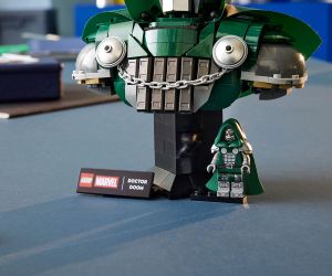 LEGO® Marvel Super Heroes Бюст на Доктор Дуум 76345 