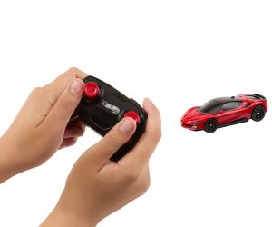 Hot Wheels Ferrari Колички с радиоуправление 1:64