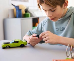 LEGO® Speed Champions Спортна кола Dodge Challenger SRT Hellcat 77237 