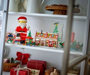 LEGO® Iconic Празнична джинджифилова къща 40809 