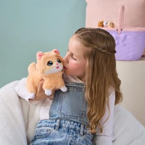 Little Live Pets Интерактивна играчка Коте с бебета Mama Surprise 
